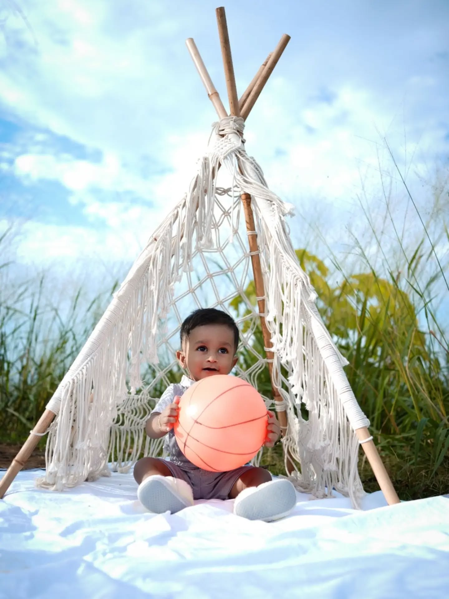 Little hands, big adventures, and memories that last forever! 🧸💙