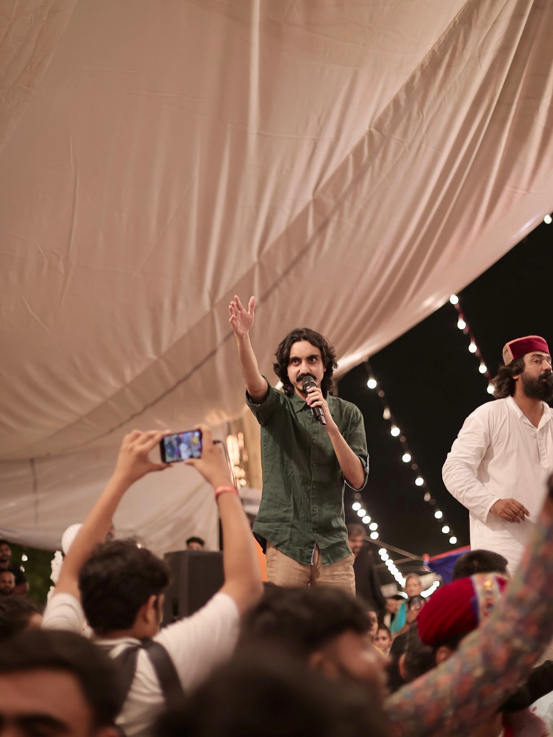 the mental state or internal monologue of a singer while performing or practicing. Navratri 2025 ❤️#navratri s