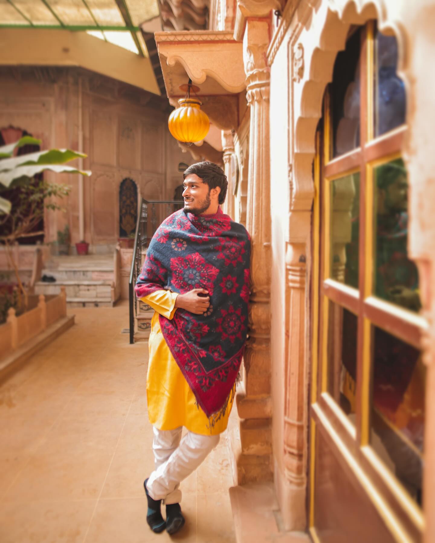 वृंदावन की पवित्र गलियों में खो जाते हुए